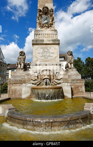 Ludwigsdenkmal Auf Dem Ludwigsplatz Zu Ehren Ludwig IV. Grossherzog von Hessen Und Bei Rhein, Worms, Rhein, Rheinland-Pfalz Stockfoto