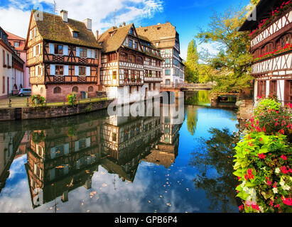 Traditionelle Fachwerkhäuser im Viertel La Petite France, Straßburg, Frankreich Stockfoto
