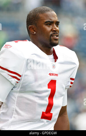 September 2010; Seattle, WA, USA; San Francisco 49ers Quarterback Troy Smith (1) wärmt sich vor dem Spiel gegen die Seattle Seahawks im Qwest Field auf. Stockfoto