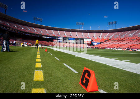 10. Oktober 2010; San Francisco, CA, USA;  Gesamtansicht des Innenraums der Candlestick Park vor dem Spiel zwischen den San Francisco 49ers und den Philadelphia Eagles. Stockfoto