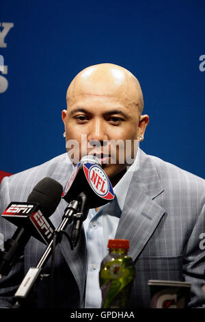 Feb 6, 2011; Arlington, TX, USA; Pittsburgh Steelers wide receiver Hines Ward (86) bei einer Pressekonferenz nach dem Super Bowl XLV gegen die Green Bay Packers an Cowboys Stadium. grüne Bucht besiegte Pittsburgh 31-25. Stockfoto