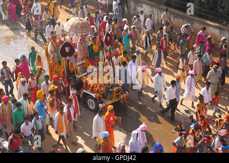 König führt dussehra Festival Prozession, Jagdalpur, Bastar, Chhattisgarh, Indien, Asien Stockfoto