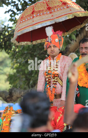 König führt dussehra Festival Prozession, Jagdalpur, Bastar, Chhattisgarh, Indien, Asien Stockfoto