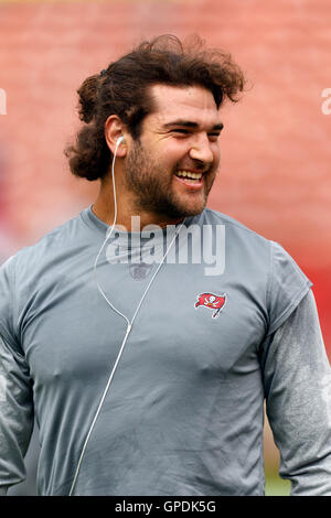 9. Oktober 2011; San Francisco, CA, USA; Tampa Bay Buccaneers Runningback Erik Lorig (44) erwärmt sich vor dem Spiel gegen die San Francisco 49ers im Candlestick Park. San Francisco gegen Tampa Bay 48-3. Stockfoto