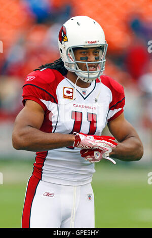 November 2011; San Francisco, CA, USA; Larry Fitzgerald (11) der Arizona Cardinals Wide Receiver wärmt sich vor dem Spiel gegen die San Francisco 49ers im Candlestick Park auf. San Francisco besiegte Arizona mit 23:7. Stockfoto