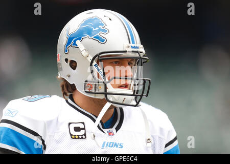 Dez 18, 2011; Oakland, Ca, USA; Detroit Lions Quarterback Matthew Stafford (9) nach dem Aufwärmen vor dem Spiel gegen die Oakland Raiders, bei o.co Kolosseum. Stockfoto