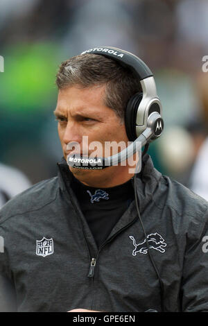 Dezember 2011; Oakland, CA, USA; Detroit Lions Head Coach Jim Schwartz spielte im ersten Quartal im O.Co Coliseum gegen die Oakland Raiders. Stockfoto