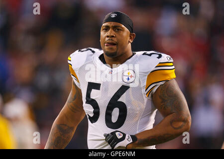 19. Dezember 2011; San Francisco, CA, USA; Pittsburgh Steelers außerhalb Linebacker LaMarr Woodley (56) erwärmt sich vor dem Spiel gegen die San Francisco 49ers im Candlestick Park. San Francisco besiegten Pittsburgh 20-3. Stockfoto