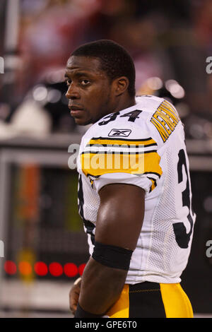 Dez 19, 2011; San Francisco, Ca, USA; Pittsburgh Steelers zurück laufen Rashard Mendenhall (34) an der Seitenlinie vor dem Spiel gegen die San Francisco 49ers im Candlestick Park. San Francisco besiegte Pittsburgh 20-3. Stockfoto