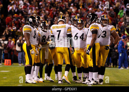Dez 19, 2011; San Francisco, Ca, USA; Pittsburgh Steelers Quarterback Ben Roethlisberger (7) Wird ein Spiel in der Unordnung, gegen die San Francisco 49ers im zweiten Quartal Candlestick Park. San Francisco besiegte Pittsburgh 20-3. Stockfoto