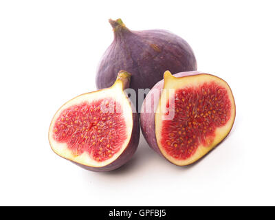 Zwei frische Feigen isoliert auf weißem Hintergrund Stockfoto