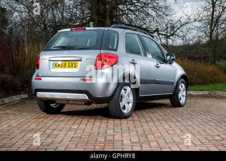 2009 Suzuki SX4 Kompakt-SUV 4 x 4 Stockfoto