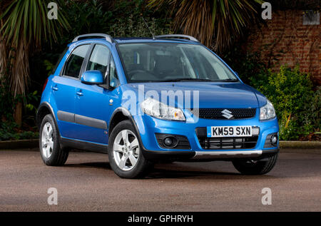 2009 Suzuki SX4 Kompakt-SUV 4 x 4 Stockfoto