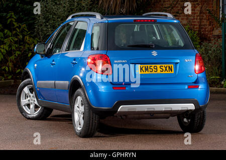 2009 Suzuki SX4 Kompakt-SUV 4 x 4 Stockfoto