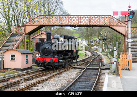 Ex-GWR Pannier tank loco 1369 in Buckfastleigh Station auf der South Devon Railway, England, UK Stockfoto