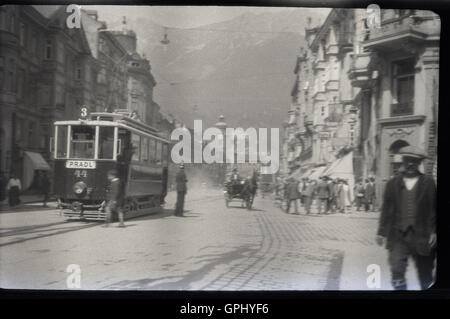 1920er Jahre, historisch, Straßenszene, Bratislava, Tschechoslowakei. Stockfoto