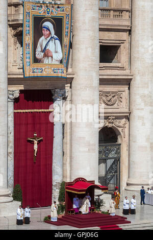 Vatikanstadt, Vatikan. 04. September 2016. Papst Francis feiert eine ...