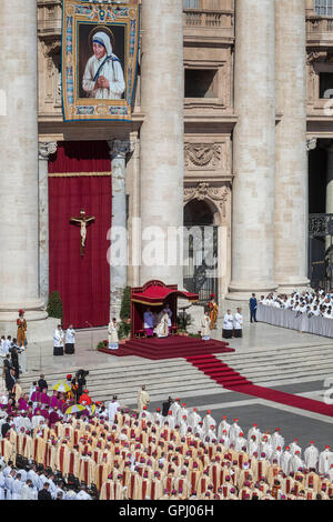 Vatikanstadt, Vatikan. 04. September 2016. Papst Francis feiert eine ...