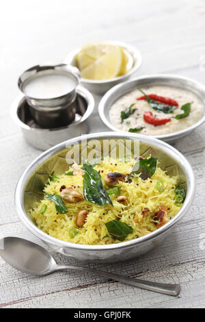 Seivu Zitrone, Zitrone Idiyappam, Kokos-Chutney und Milch-Kaffee, südindische Frühstück Stockfoto