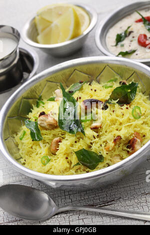 Seivu Zitrone, Zitrone Idiyappam, Kokos-Chutney und Milch-Kaffee, südindische Frühstück Stockfoto