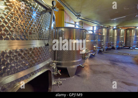 Weinprobe auf dem Weingut Bodegas Monje. Besuchen Sie eines der renommiertesten Weingüter in Teneriffa Stockfoto