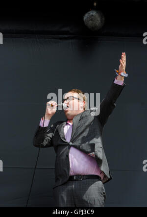 Lead-Sänger von St.Paul und The Broken Bones beim Glastonbury Festival für zeitgenössische darstellende Kunst 2016 Stockfoto