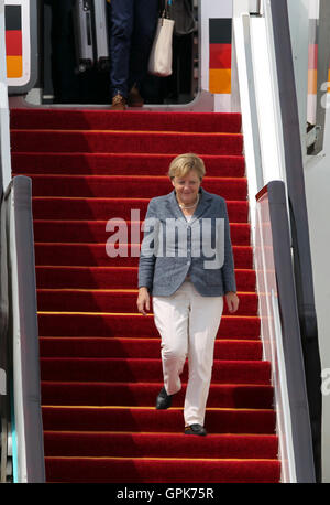 Hangzhou. 4. September 2016. Bundeskanzlerin Angela Merkel trifft in Chinas östlichen Stadt Hangzhou, die 11. Gruppe der 20 (G20)-Gipfel, 4. September 2016 zu besuchen. Bildnachweis: Liu Ying/Xinhua/Alamy Live-Nachrichten Stockfoto