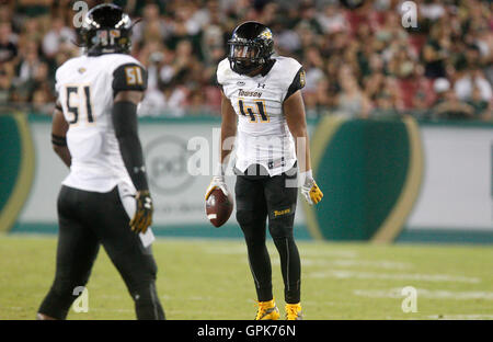 City, Florida, USA. 3. Sep, 2016. OCTAVIO JONES | Zeiten. Towson Tigers Linebacker Jordan Mynatt (41) feiert erholt sich die Tasten im zweiten Quartal im Raymond James in Tampa auf Samstag, 3. September 2016. © Octavio Jones/Tampa Bay Times / ZUMA Draht/Alamy Live News Stockfoto