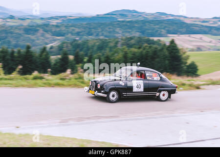 Nowy Sącz, Polen, 3. September 2016. Konkurrenten auf den Strecken der 3. Etappe der 5. Rallye Polen historischen / 5. Rajd Polski Historyczny Credit: Łukasz Popardowski/Alamy Live-Nachrichten Stockfoto