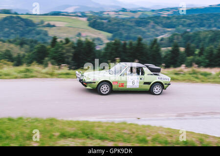 Nowy Sącz, Polen, 3. September 2016. Konkurrenten auf den Strecken der 3. Etappe der 5. Rallye Polen historischen / 5. Rajd Polski Historyczny Credit: Łukasz Popardowski/Alamy Live-Nachrichten Stockfoto