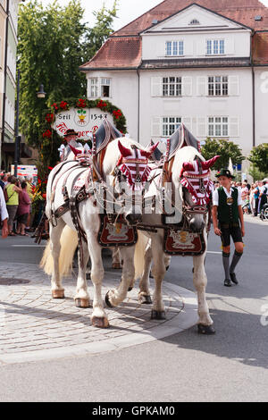 Rosenheim, Deutschland, 04.09.2016: Erntedankfest Parade in Rosenheim Stockfoto