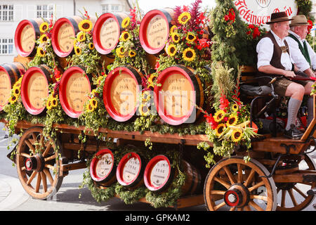 Rosenheim, Deutschland, 04.09.2016: Erntedankfest Parade in Rosenheim Stockfoto