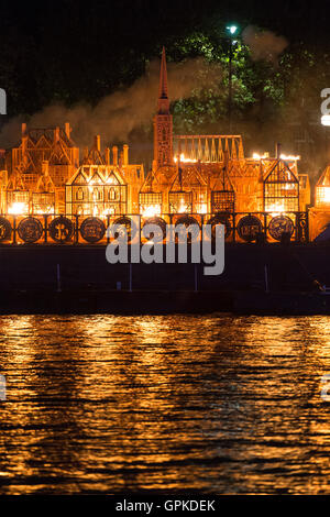 London, UK. 4. September 2016. Londons brennen Festival. London 1666 brennen Skulptur Credit: Raymond Tang/Alamy Live-Nachrichten Stockfoto