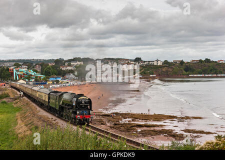 Goodrington, Devon. 4. September 2016. Die Torbay Express, Tornado über Goodrington Sands dämpfen. Kein besonders beachy Tag. Aber helle Tag bedeckt. Bildnachweis: Barry Bateman / Alamy Live News Stockfoto