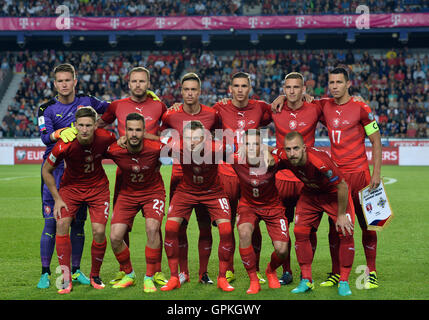 Prag, Tschechische Republik. 04. September 2016. Tschechien-Team Pose vor der Fußball-Weltmeisterschaft Gruppe C Qualifikation entsprechen Tschechische Republik vs. Nordirland gespielt in Prag, Tschechische Republik, 4. September 2016. Vordere Reihe von links nach rechts: Mailand Skoda, Filip Novak, Ladislav Krejci, Vladimir Darida und Jiri Skalak zurück Reihe links nach rechts: Tomas Vaclik, Michal Kadlec, Vaclav Kadlec, David Pavelka, Pavel Kaderabek und Marek Suchy. © Katerina Sulova/CTK Foto/Alamy Live-Nachrichten Stockfoto