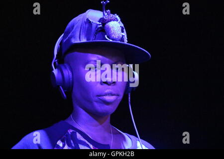 Stimme der Londoner Band Skunk Anansie der Haut, in dj-Version während Skyy Strand Bacoli Karriere.im Bild Haut Stockfoto