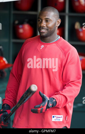 April 2010; San Francisco, CA, USA; Philadelphia Phillies erster Baseman Ryan Howard (6) vor dem Spiel gegen die San Francisco Giants im AT&T Park. San Francisco besiegte Philadelphia mit 6:2. Stockfoto