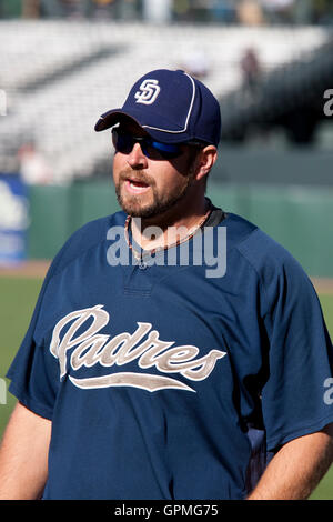 11. Mai 2010; San Francisco, CA, USA;  San Diego Padres Entlastung Krug Heath Bell (21) vor dem Spiel gegen die San Francisco Giants im AT&T Park.  San Diego besiegte San Francisco 3: 2. Stockfoto