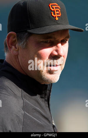 Mai 12, 2010; San Francisco, Ca, USA; San Francisco Giants Manager Bruce Bochy (15) vor dem Spiel gegen die San Diego Padres bei AT&T Park. san diego san francisco 5-2 besiegte. Stockfoto