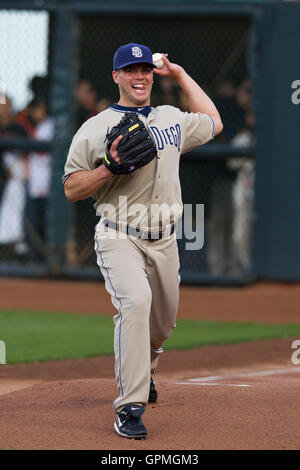 Mai 12, 2010; San Francisco, Ca, USA; San Diego Padres Krug Clayton Richard (33) vor dem Spiel gegen die San Francisco Giants bei AT&T Park. san diego san francisco 5-2 besiegte. Stockfoto