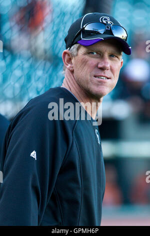 1. Juni 2010; San Francisco, CA, USA;  Colorado Rockies-Manager Jim Tracy (4) vor dem Spiel gegen die San Francisco Giants im AT&T Park. Stockfoto