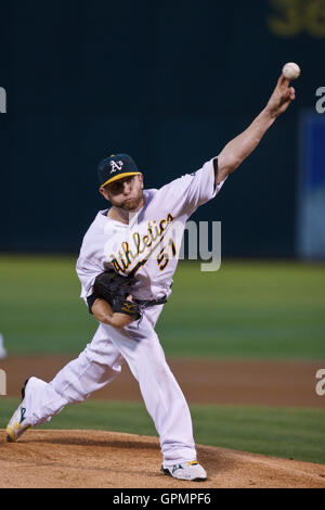 Flight Line Baseball Major League Baseball-Spieler Dallas Braden, rechts, und Brian Wilson ...