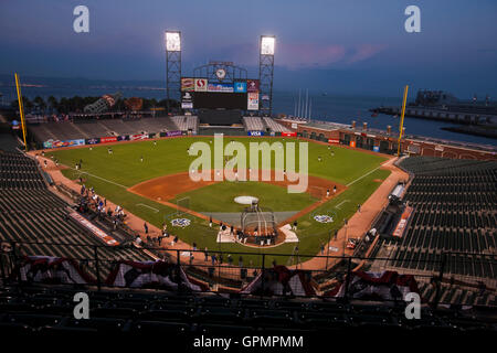 Gesamtansicht der AT&T Park während der San Francisco Giants Praxis, San Francisco, California, Vereinigte Staaten von Amerika. Stockfoto