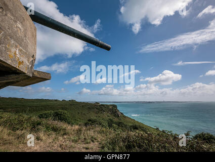 WW2 Deutsche Pistole auf Noirmont Punkt Jersey Kanalinseln Stockfoto