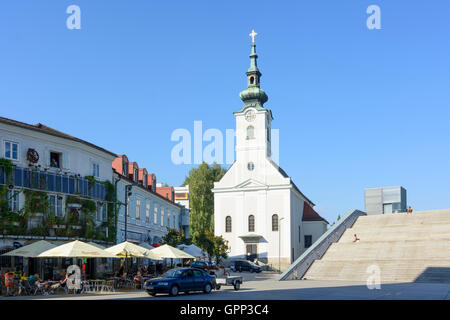 Schritte im Ars Electronica Center, Kirche Urfahr, Restaurant in Linz, Oberösterreich, Oberösterreich, Österreich Stockfoto