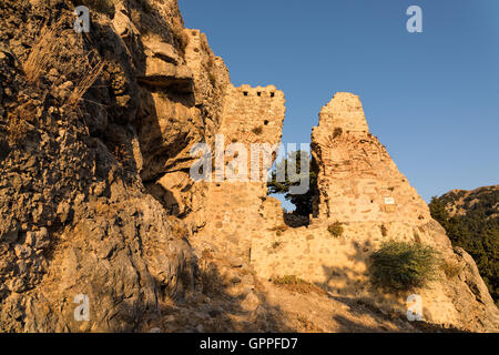 Bestandteil der Burg Pili bei Sonnenuntergang in Insel Kos, Griechenland Stockfoto