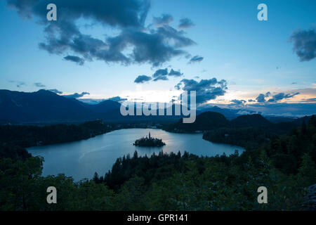 Bled bei Sonnenaufgang Stockfoto
