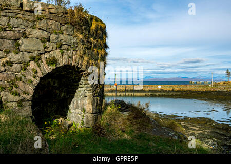 Einen alten Ofen, zur Herstellung von Kalk und Gips, Kinloch, Isle of Rum, Schottland, Großbritannien. Stockfoto