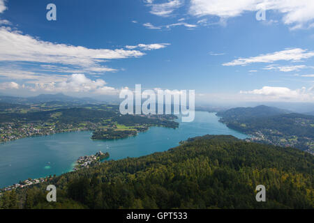 Blick vom Aussichtsturm Pyramidenkogel, Lake Woerth, Kärnten, Österreich Stockfoto