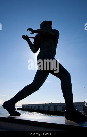 April 8, 2011; San Francisco, Ca, USA; Statue von Willie mccovey (nicht abgebildet) vor mccovey Cove vor dem Spiel zwischen den San Francisco Giants und den St. Louis Cardinals bei AT&T Park. Stockfoto